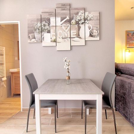 Appartamento Chez Emilie Et John Saint-Etienne  Esterno foto